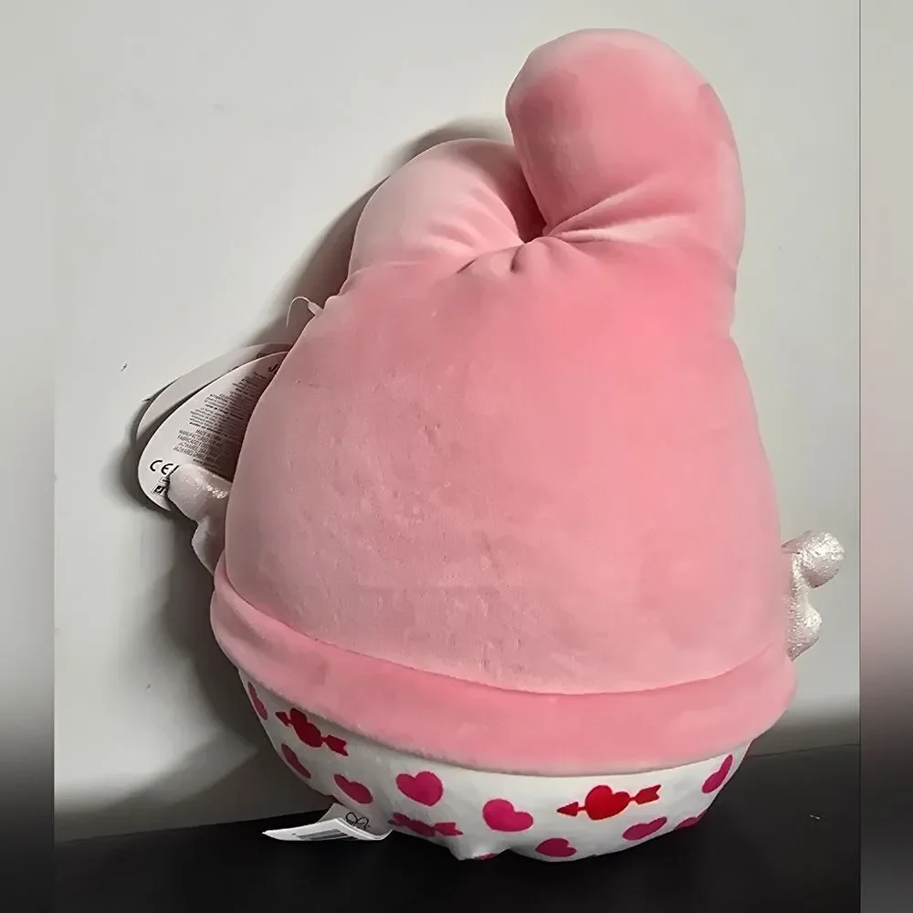 Hello Kitty celebrate season
